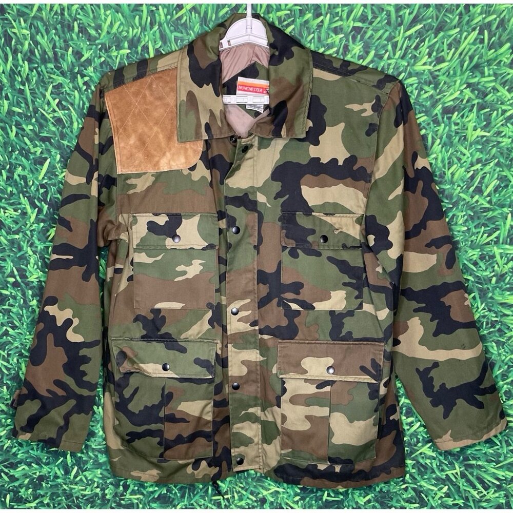VTG Winchester Coat Men Large Woodland Camouflage Hunting Leather Shoulder Patch